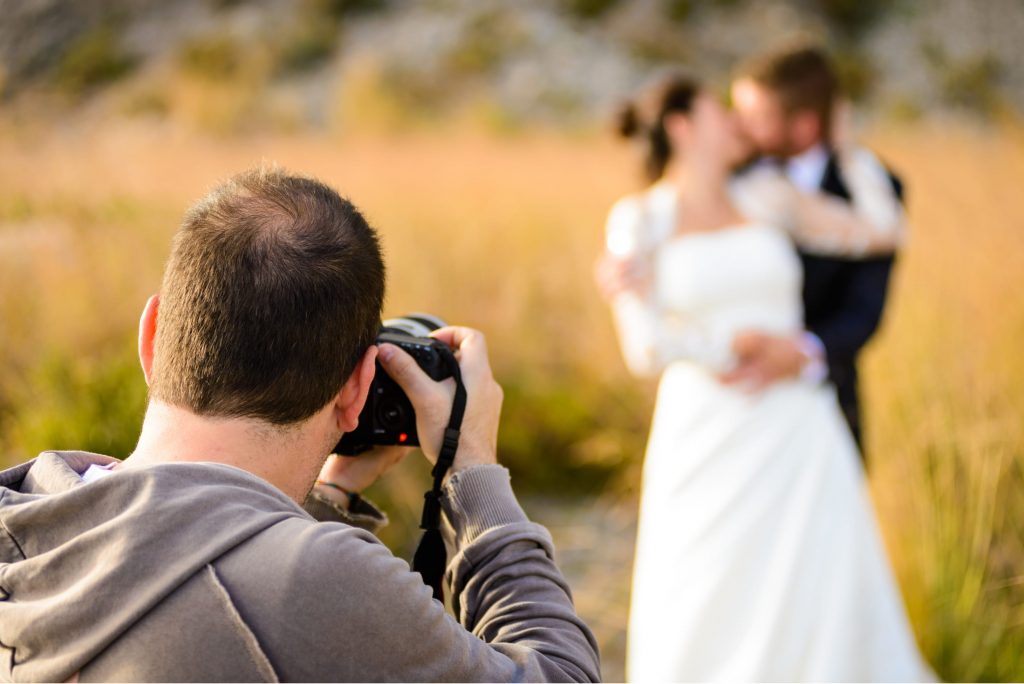 How Much You Need To Spend For a Wedding Photographer?
